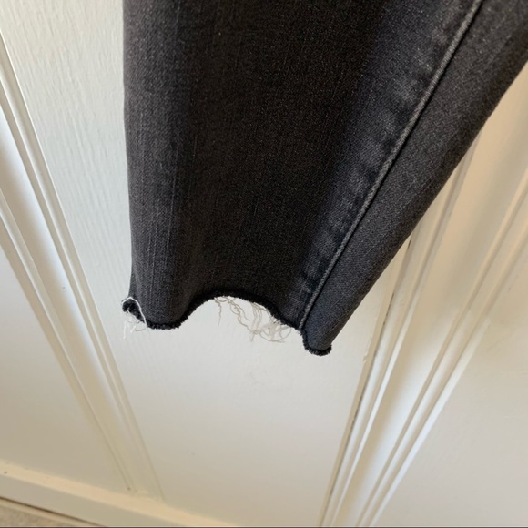 BlankNYC The Bond Midrise Dark Gray Distressed Raw Hem Skinny Jeans Size 24 NWT - Picture 3 of 5